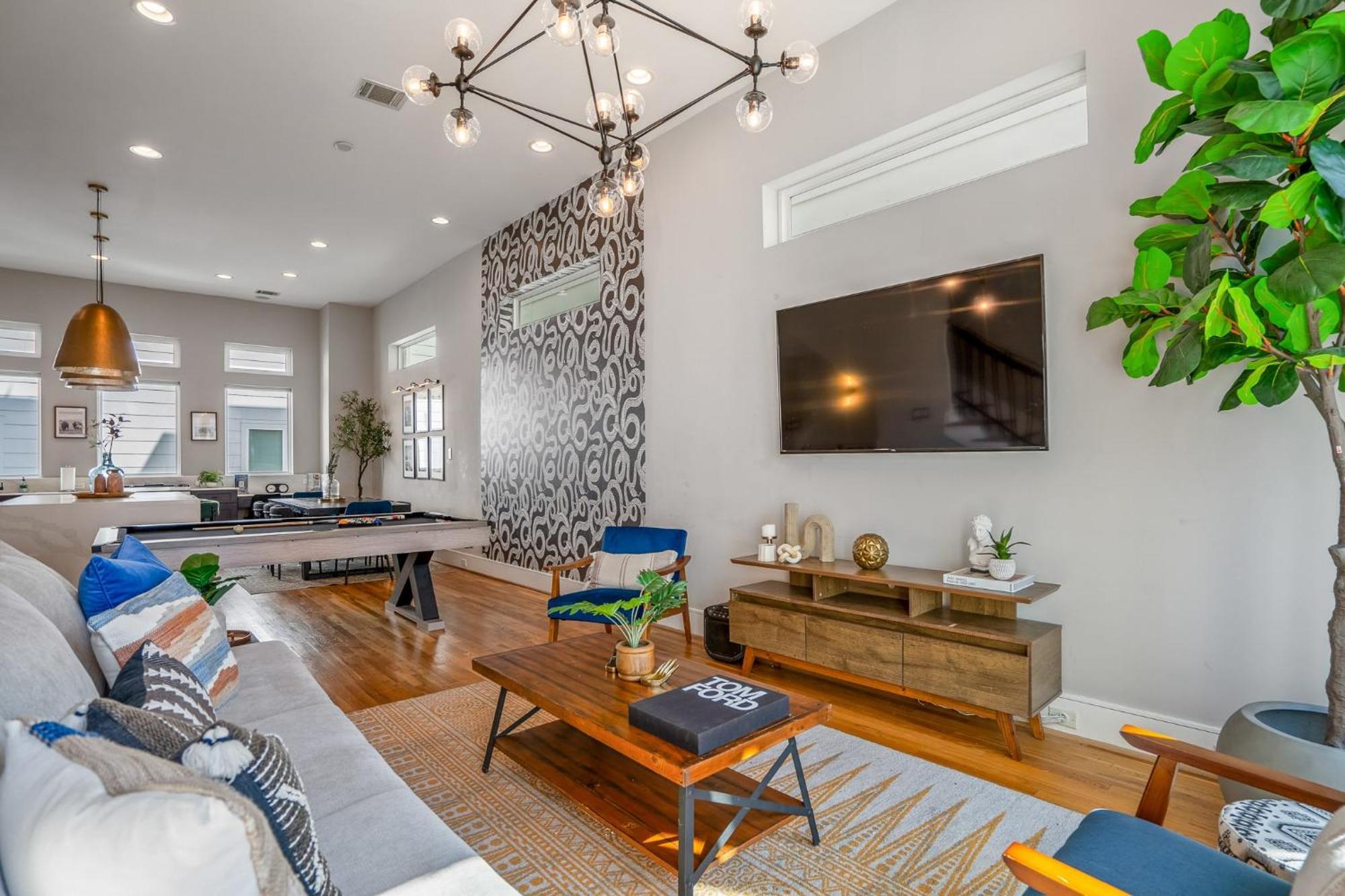 Luxury Downtown Getaway With Breathtaking Views Villa Houston Exterior foto
